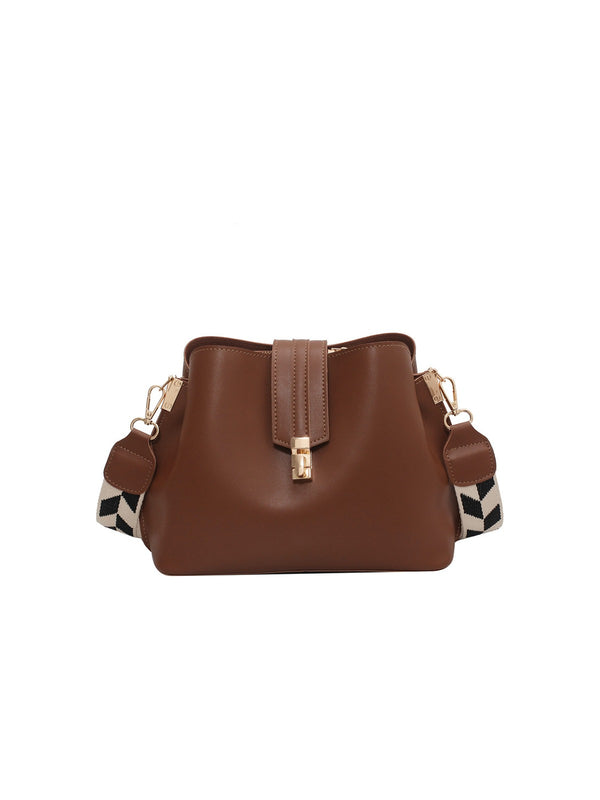 Juna – Bucket Bag mit breitem Schulterriemen, Packshot