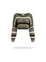 Talea kurzer Strickpullover mit Streifen in Oliv, freigestellt auf Weiß